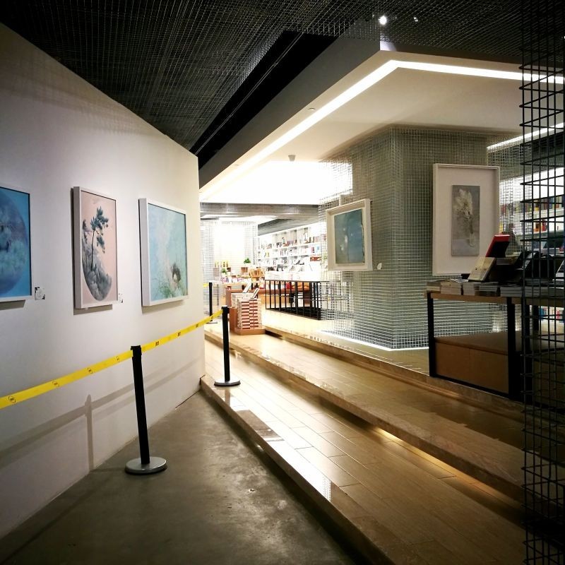 情人节前夕甜蜜街拍示范,杭州成都的情侣出街秀恩爱也秀时髦